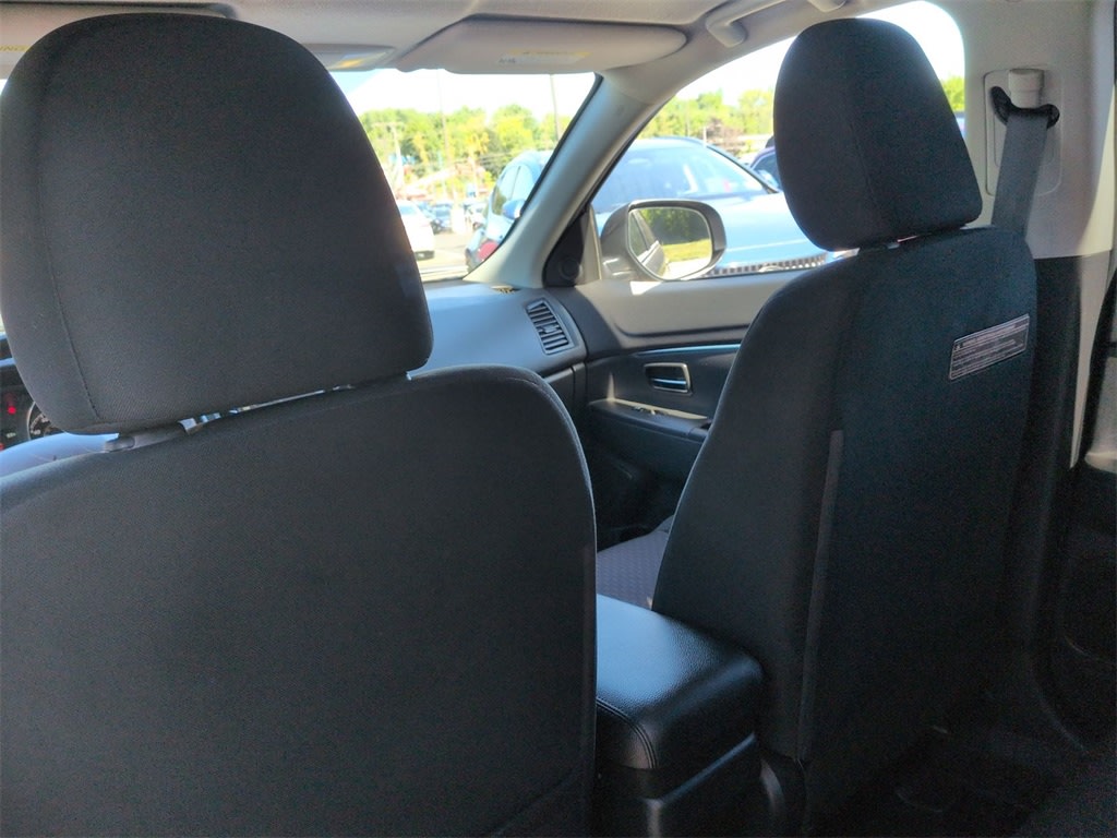 Thumbnail: 2018 Mitsubishi Outlander Sport - 28