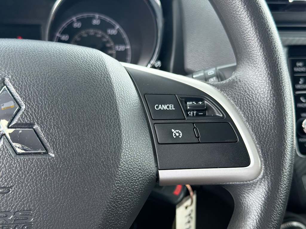 Thumbnail: 2021 Mitsubishi Outlander Sport - 31