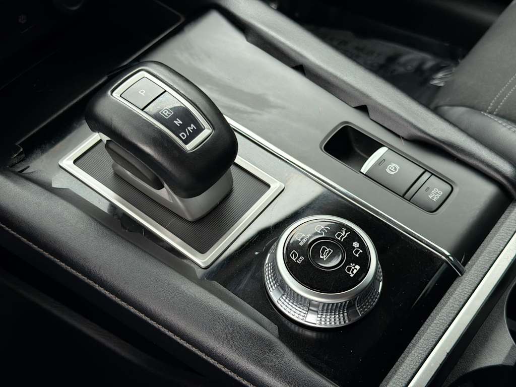 Thumbnail: 2022 Mitsubishi Outlander - 35