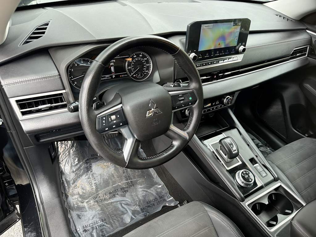 Thumbnail: 2022 Mitsubishi Outlander - 2