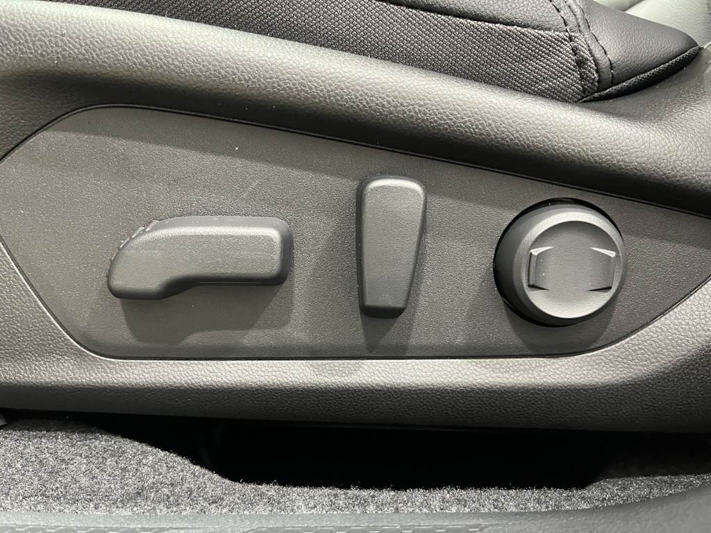 Thumbnail: 2026 Subaru Outback - 21