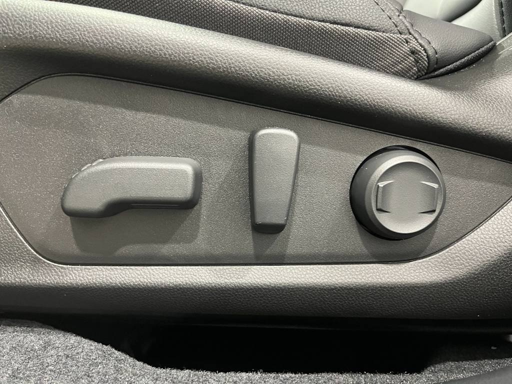 Thumbnail: 2026 Subaru Outback - 18