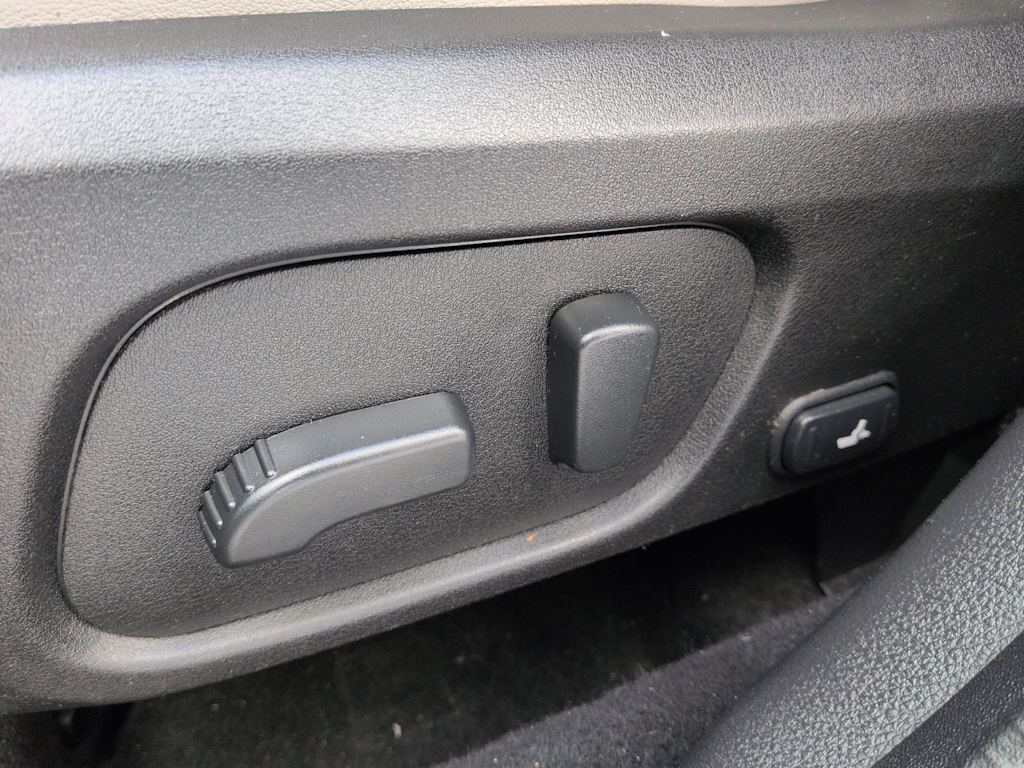 Thumbnail: 2017 Subaru Forester - 27