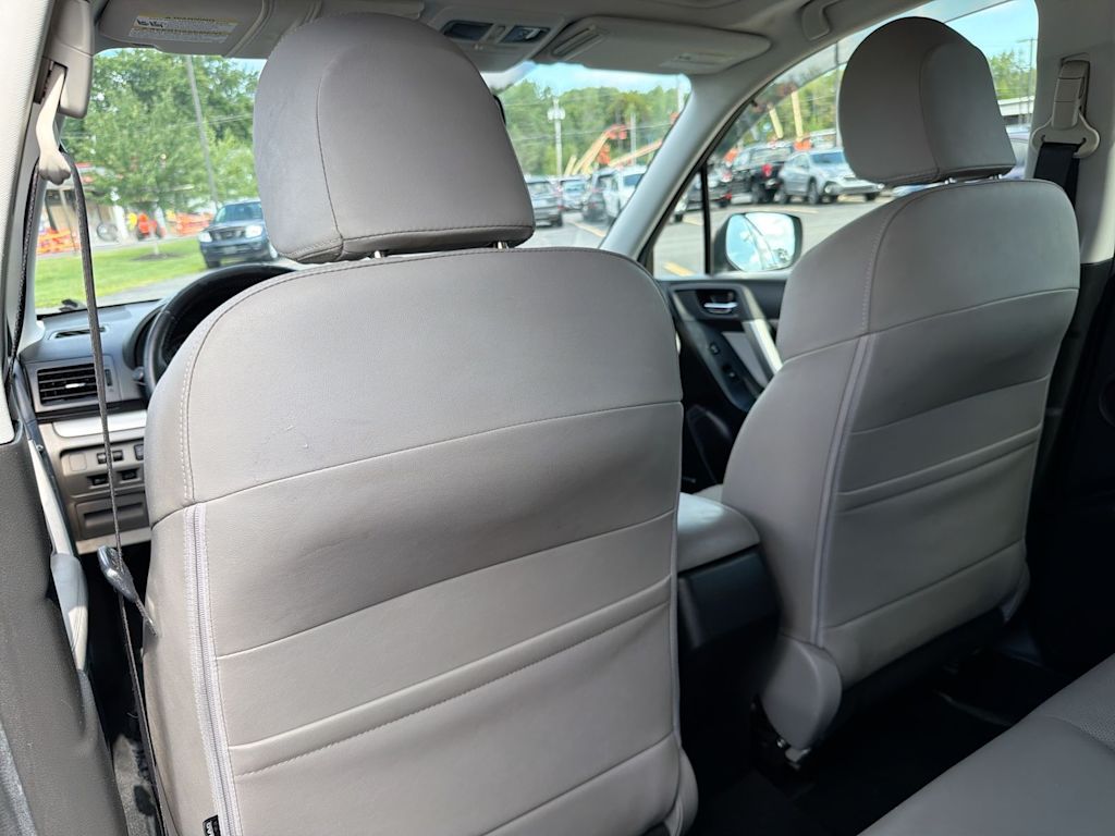 Thumbnail: 2015 Subaru Forester - 9