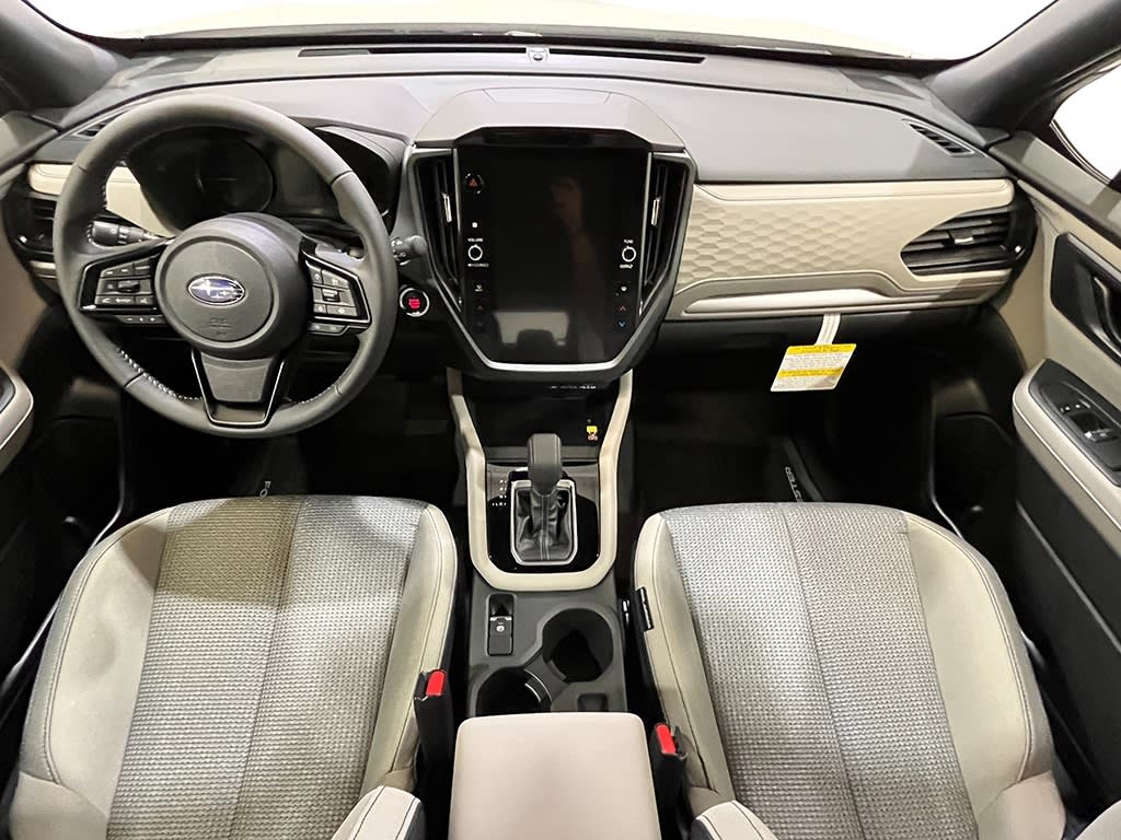 2025 Subaru Forester Premium 2