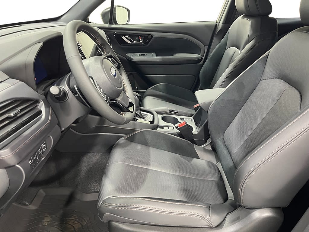 Thumbnail: 2025 Subaru Forester - 10