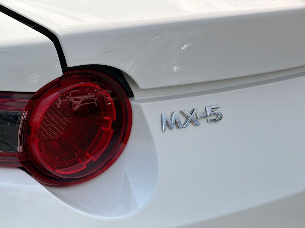 Thumbnail: 2021 Mazda MX-5 Miata - 25