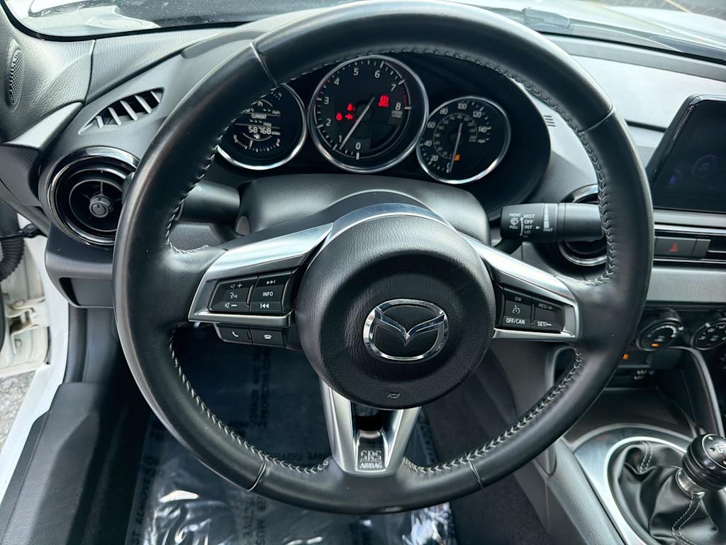 Thumbnail: 2021 Mazda MX-5 Miata - 11