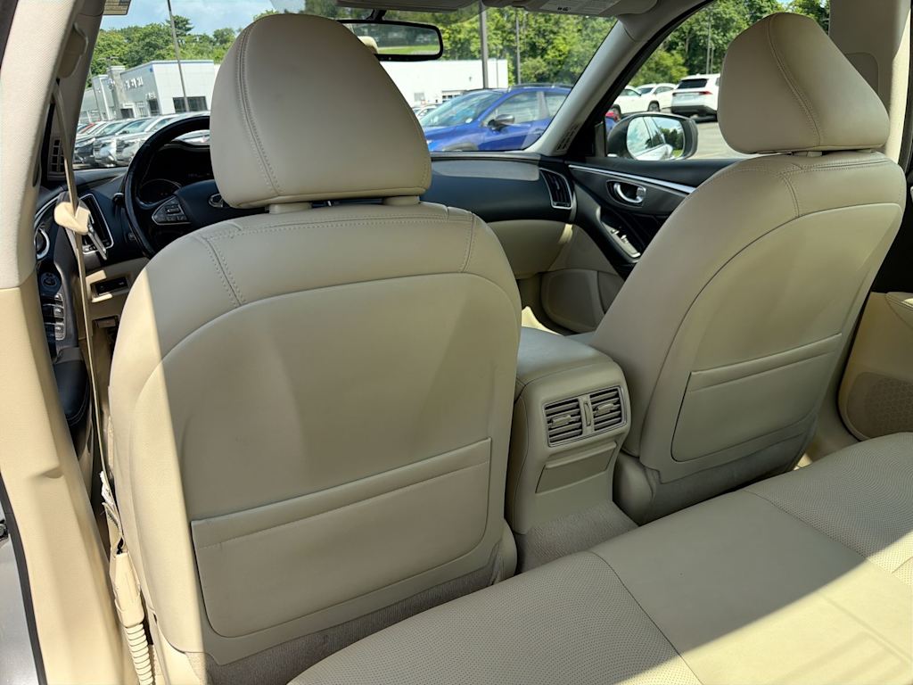 Thumbnail: 2015 INFINITI Q50 - 12