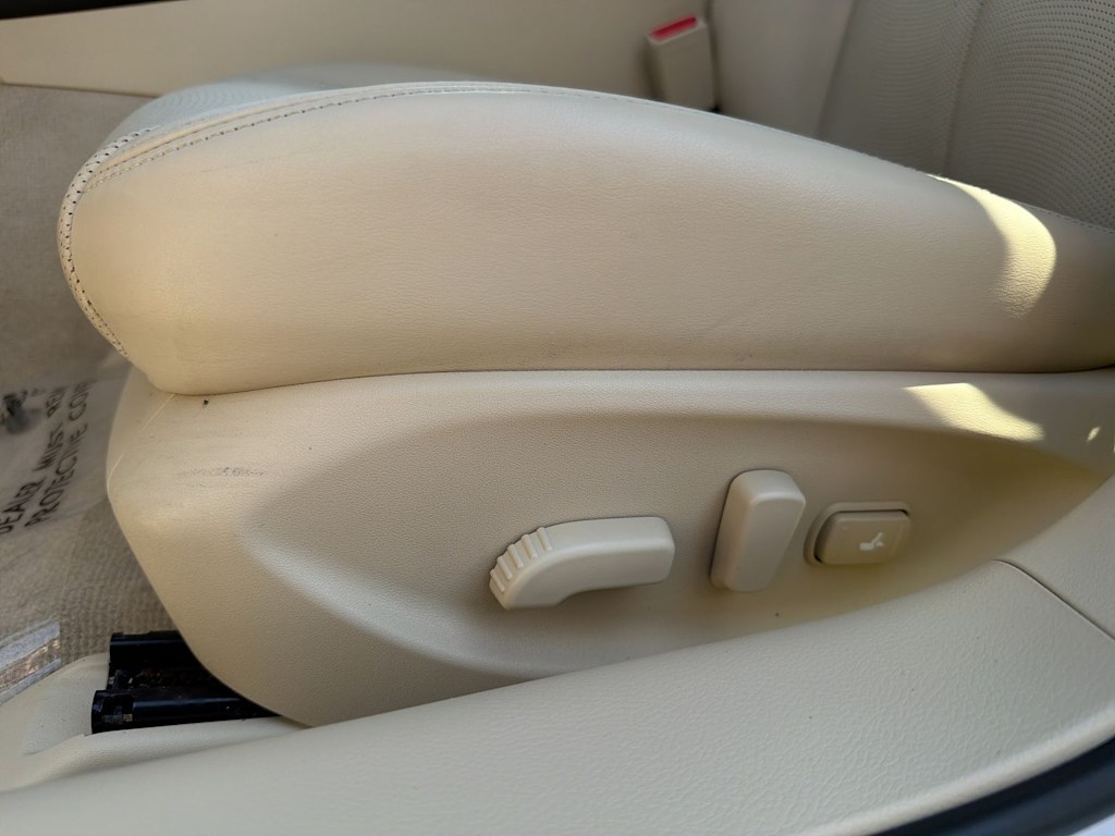 Thumbnail: 2015 INFINITI Q50 - 26