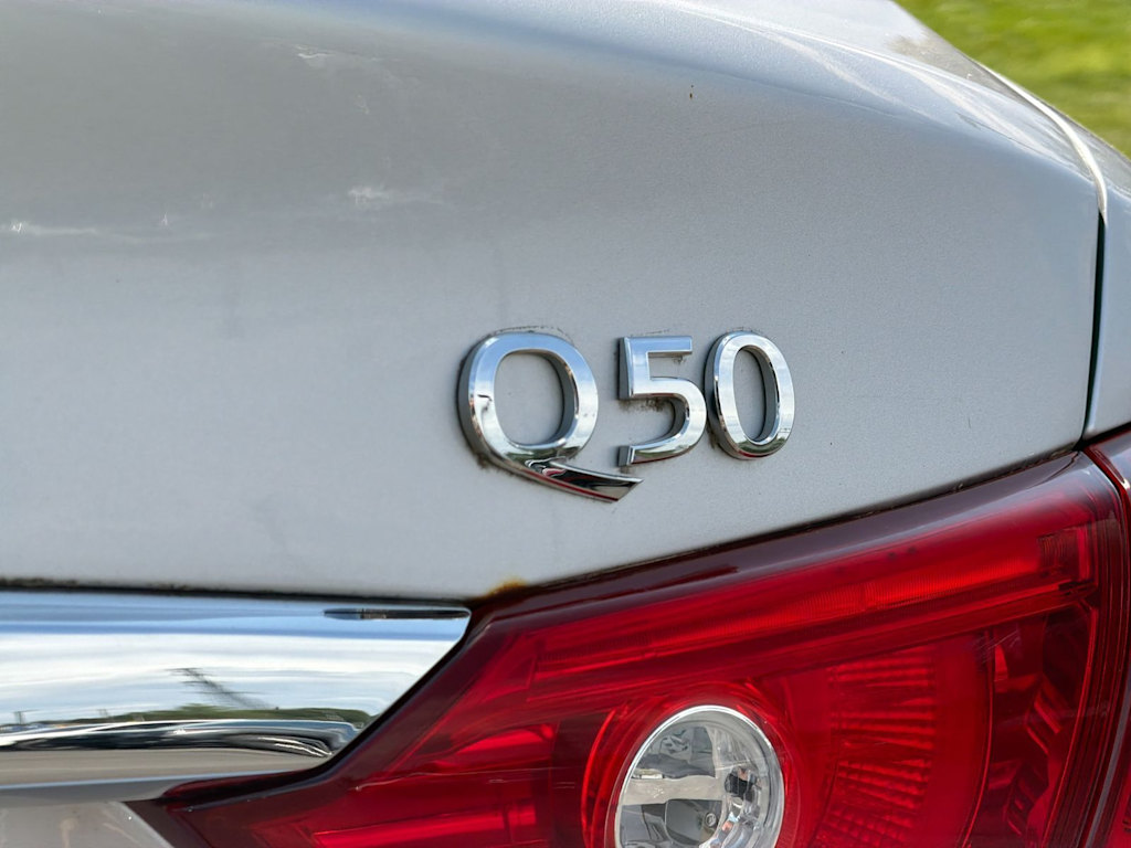 Thumbnail: 2015 INFINITI Q50 - 25