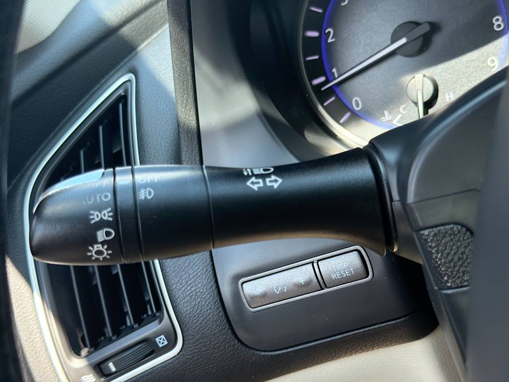 Thumbnail: 2015 INFINITI Q50 - 33