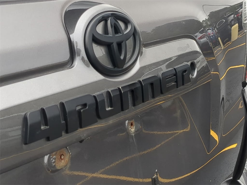 2016 Toyota 4Runner SR5 25