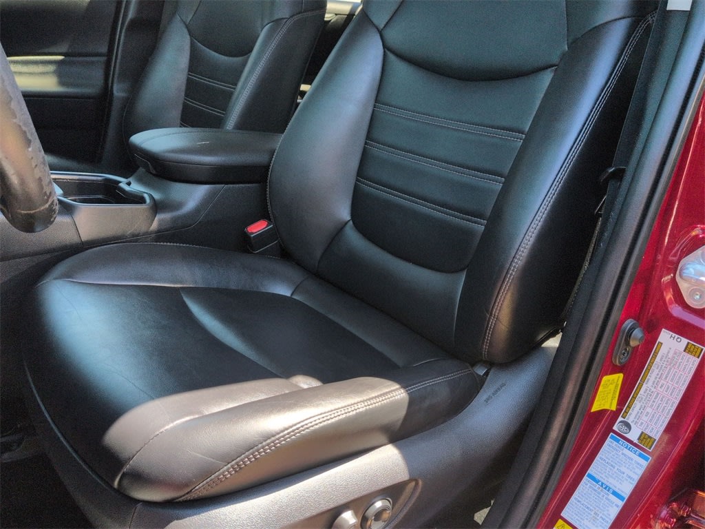 Thumbnail: 2019 Toyota RAV4 - 9