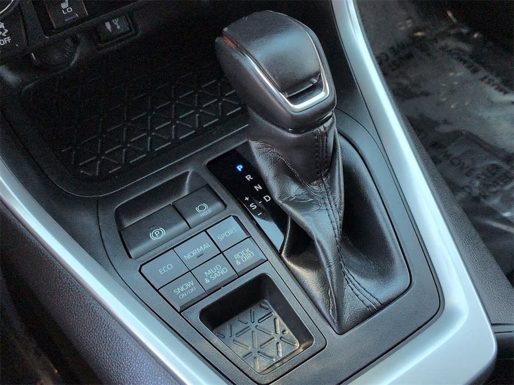 Thumbnail: 2019 Toyota RAV4 - 14