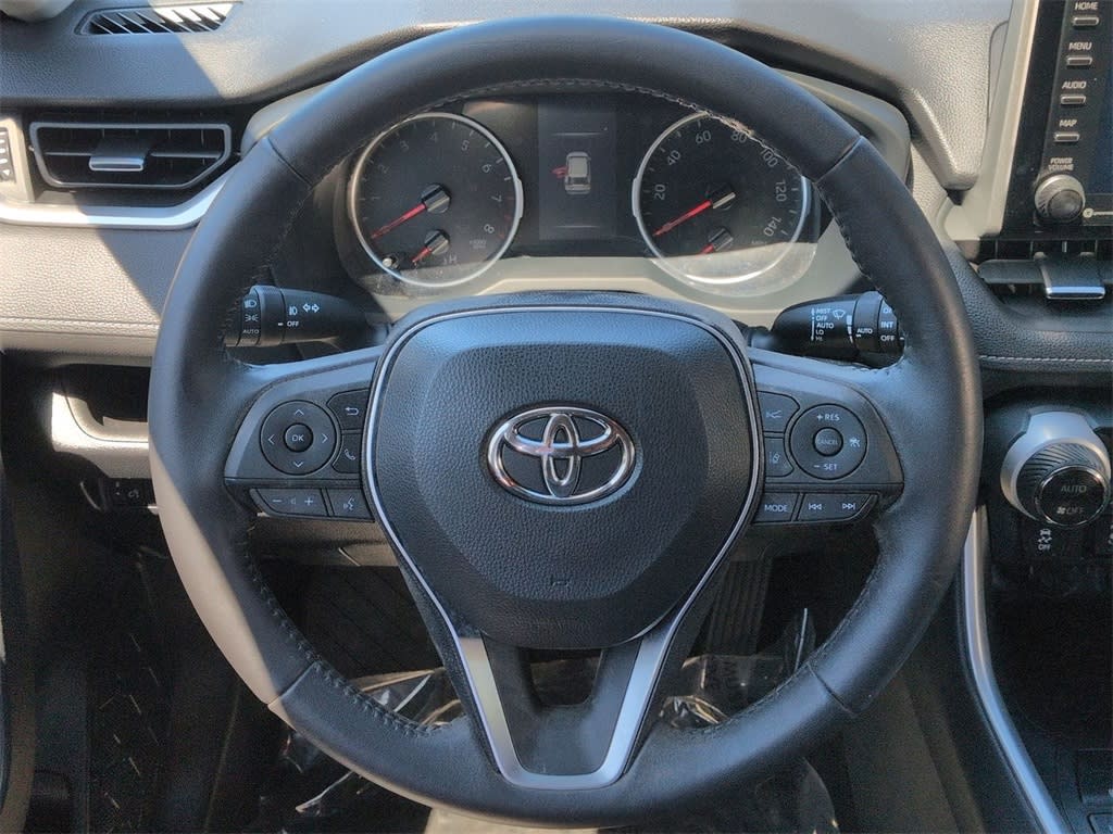 Thumbnail: 2019 Toyota RAV4 - 12