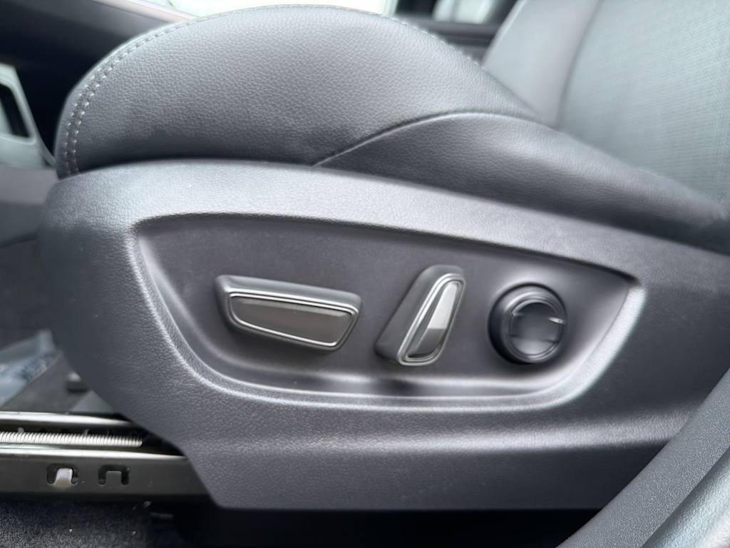 Thumbnail: 2024 Subaru Solterra - 27