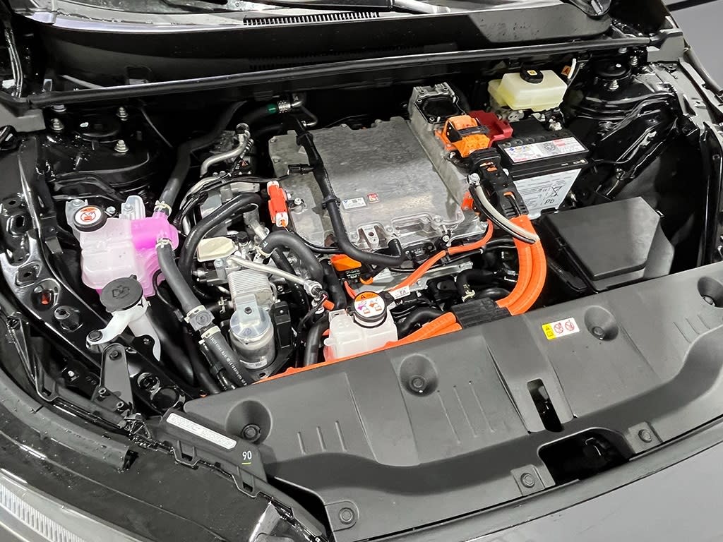 Thumbnail: 2026 Subaru Solterra - 8