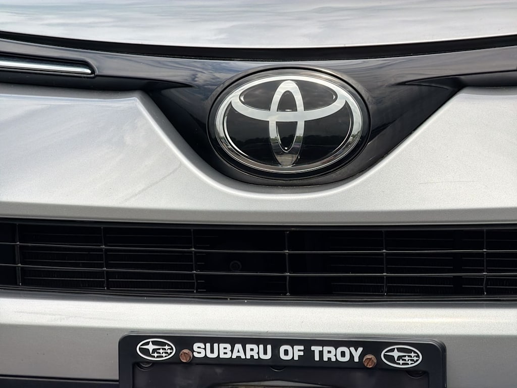 Thumbnail: 2018 Toyota RAV4 - 5