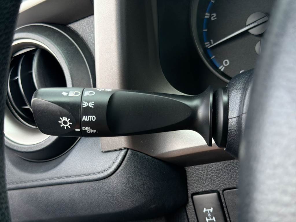 Thumbnail: 2018 Toyota RAV4 - 14