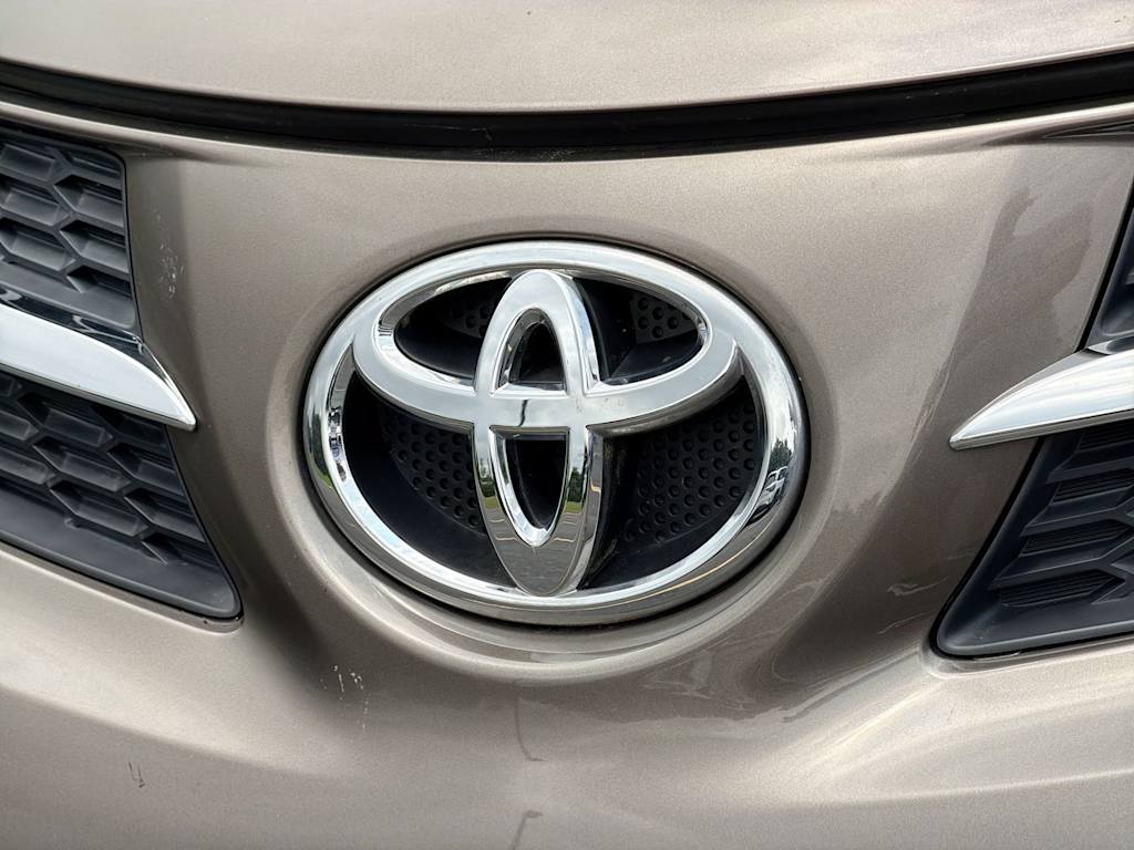 Thumbnail: 2015 Toyota RAV4 - 6
