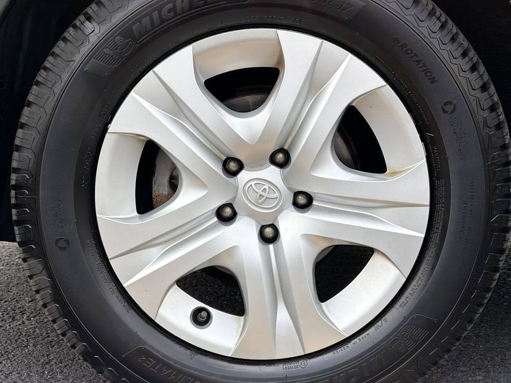 Thumbnail: 2015 Toyota RAV4 - 7