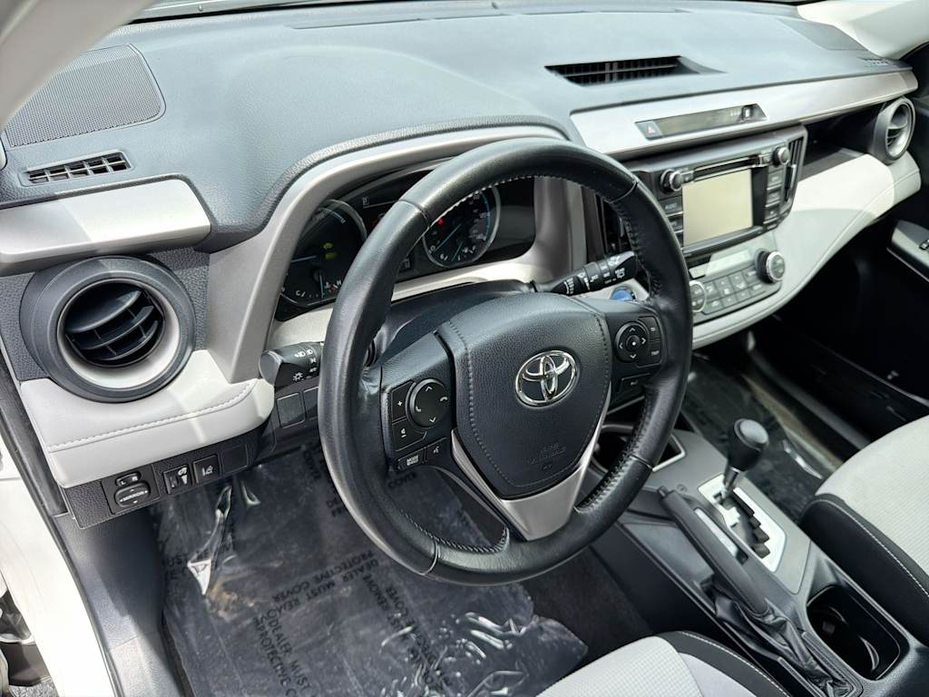 Thumbnail: 2017 Toyota RAV4 - 2