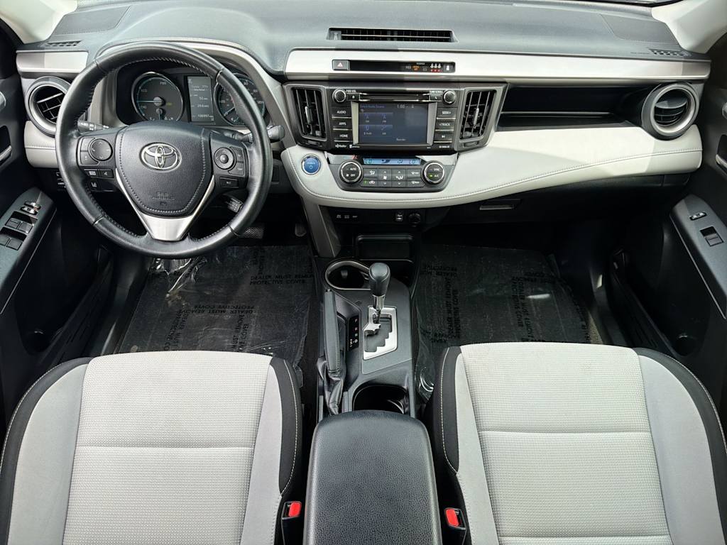 Thumbnail: 2017 Toyota RAV4 - 8
