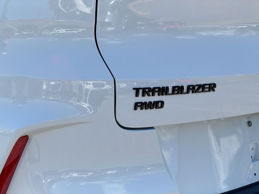 Thumbnail: 2023 Chevrolet TrailBlazer - 26