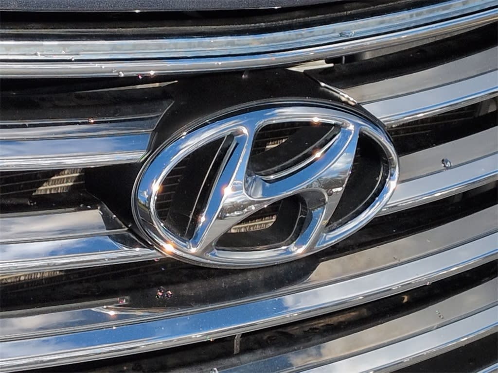 Thumbnail: 2015 Hyundai Santa Fe - 6