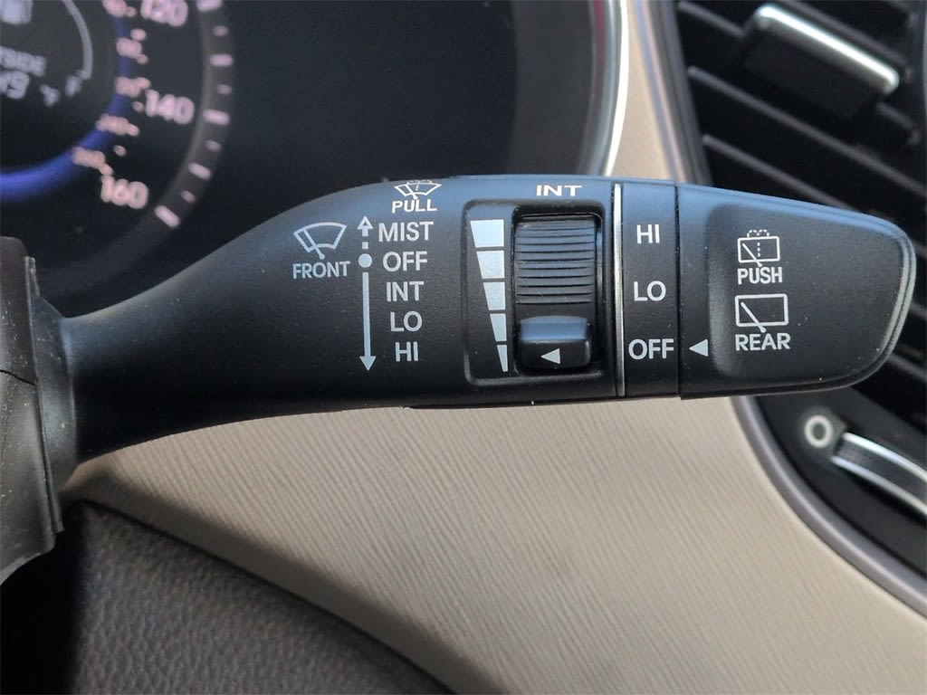 Thumbnail: 2015 Hyundai Santa Fe - 16