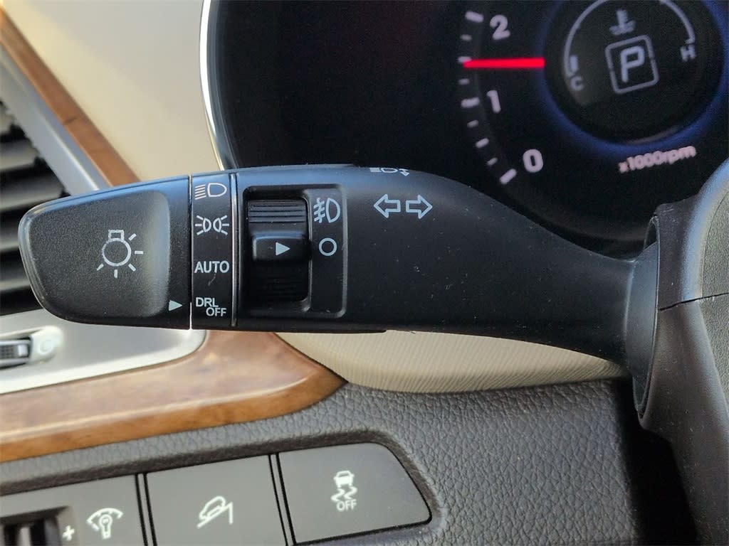 Thumbnail: 2015 Hyundai Santa Fe - 32