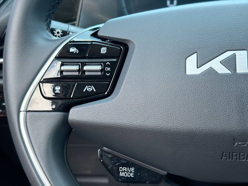 Thumbnail: 2024 Kia Niro - 30