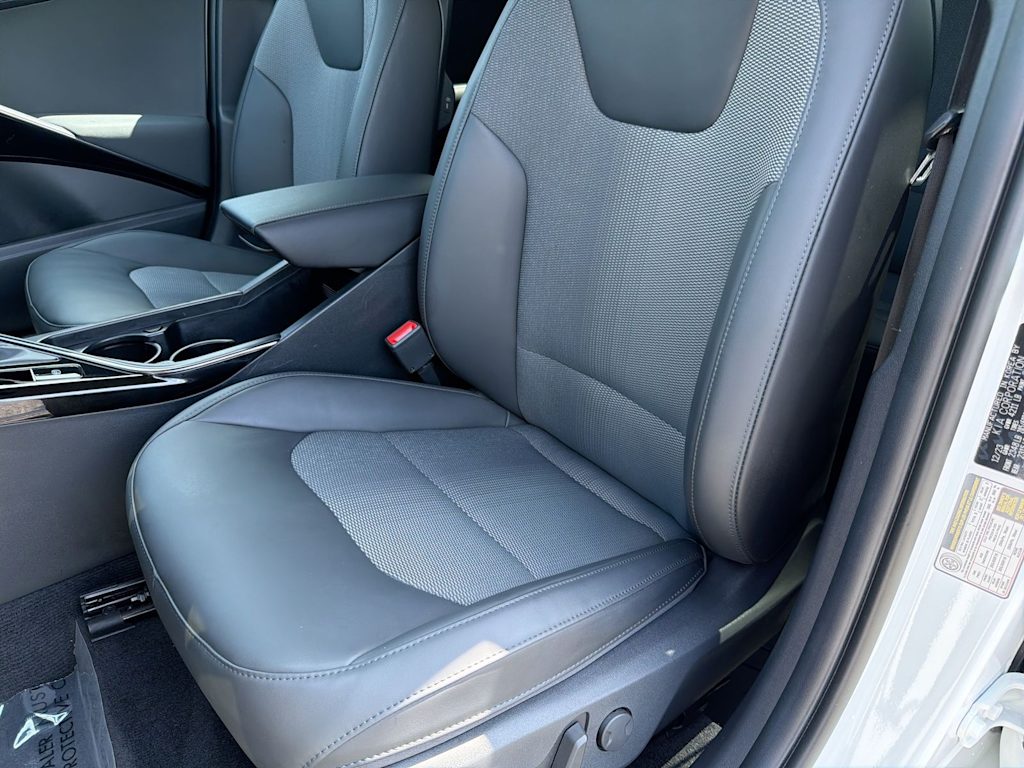 Thumbnail: 2024 Kia Niro - 11
