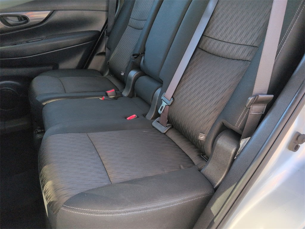 Thumbnail: 2019 Nissan Rogue - 12