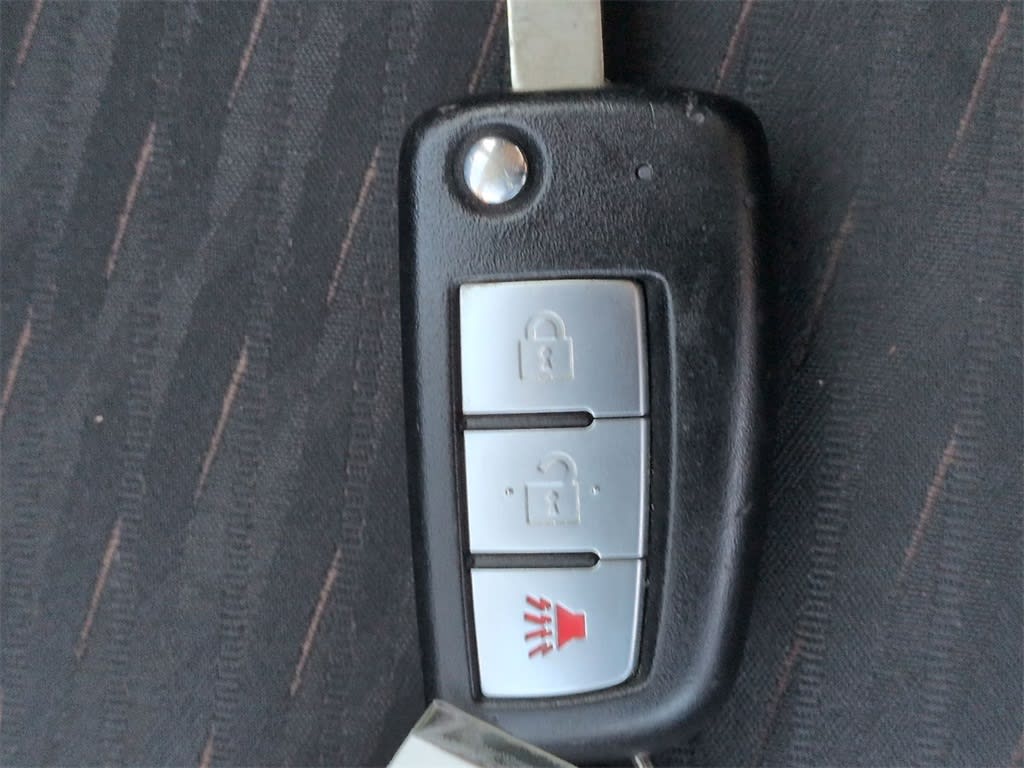 Thumbnail: 2019 Nissan Rogue - 18