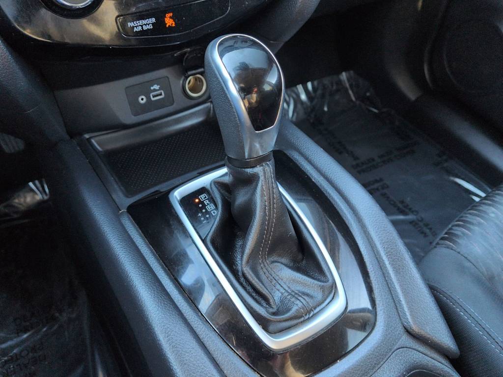 Thumbnail: 2019 Nissan Rogue - 15