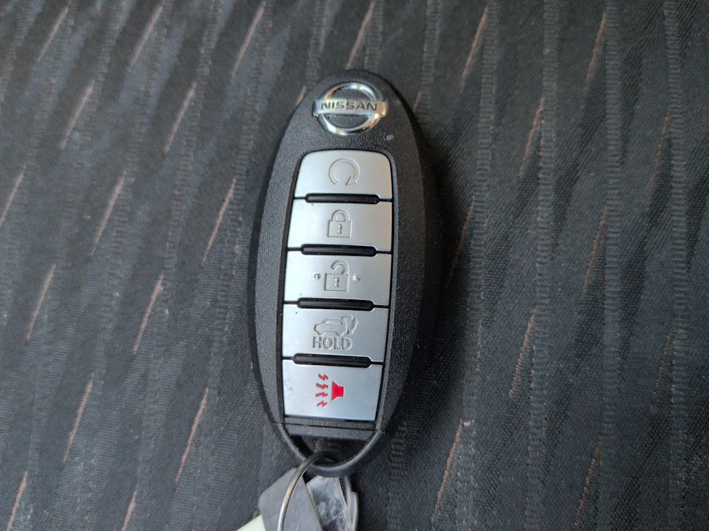 Thumbnail: 2019 Nissan Rogue - 18