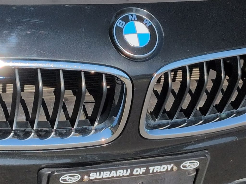 Thumbnail: 2017 BMW 3 Series - 6