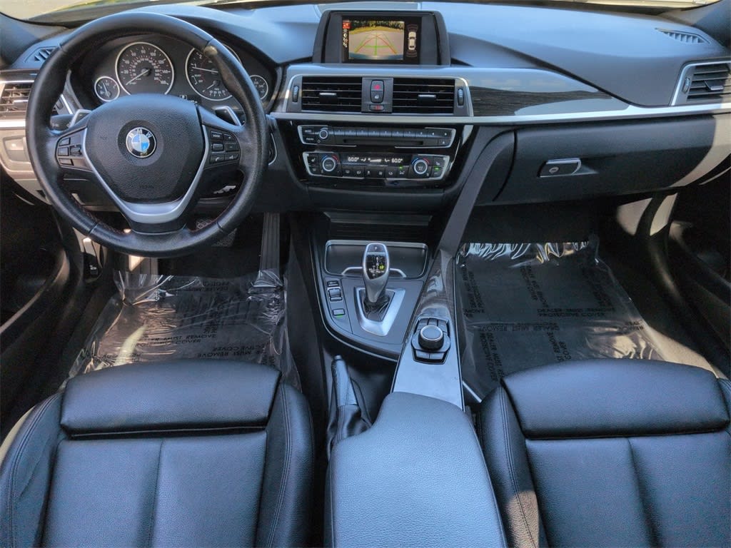 Thumbnail: 2017 BMW 3 Series - 9