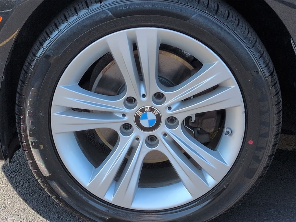 Thumbnail: 2017 BMW 3 Series - 7