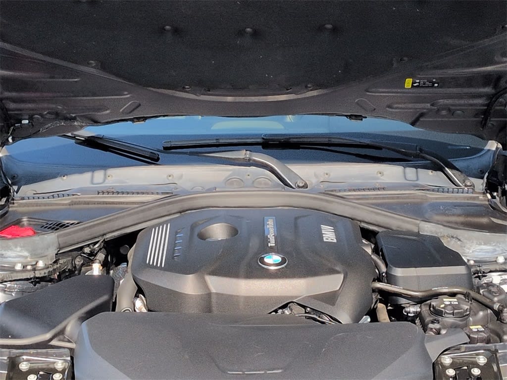 Thumbnail: 2017 BMW 3 Series - 8