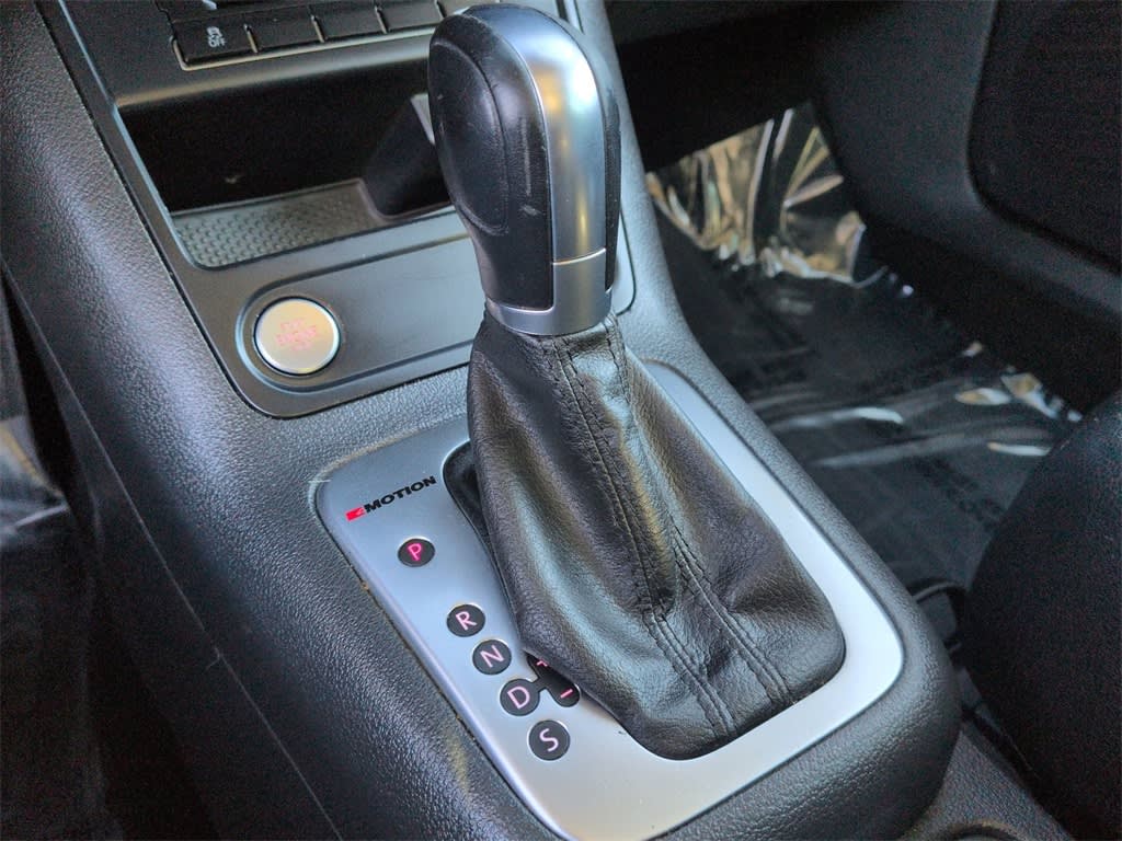 Thumbnail: 2016 Volkswagen Tiguan - 15