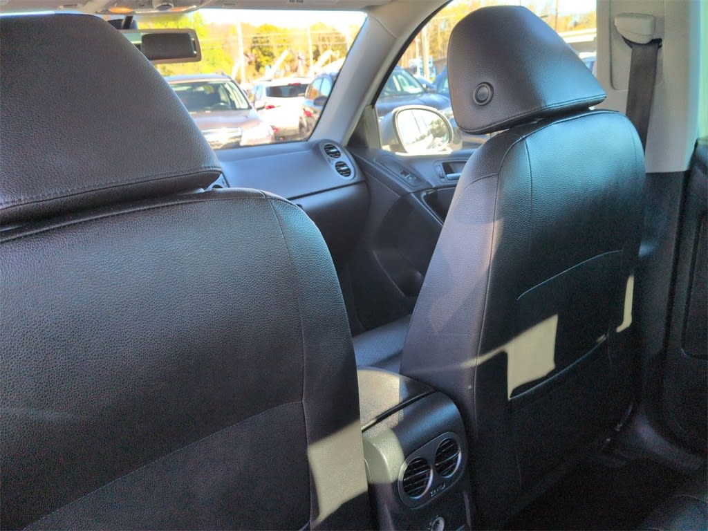 Thumbnail: 2016 Volkswagen Tiguan - 28