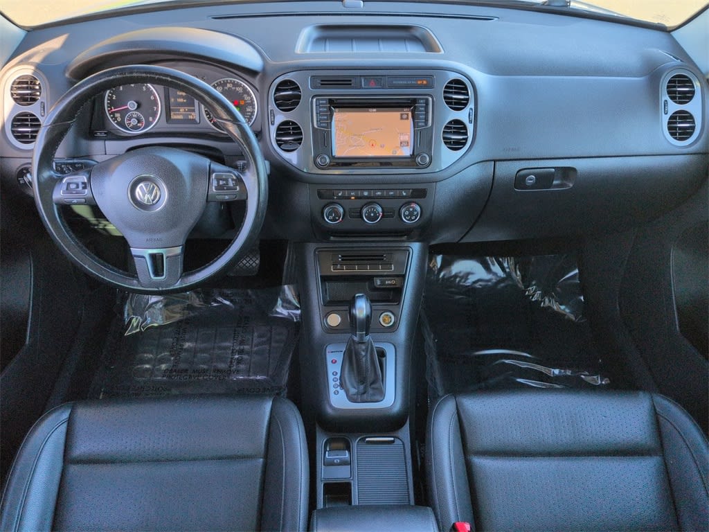 Thumbnail: 2016 Volkswagen Tiguan - 9