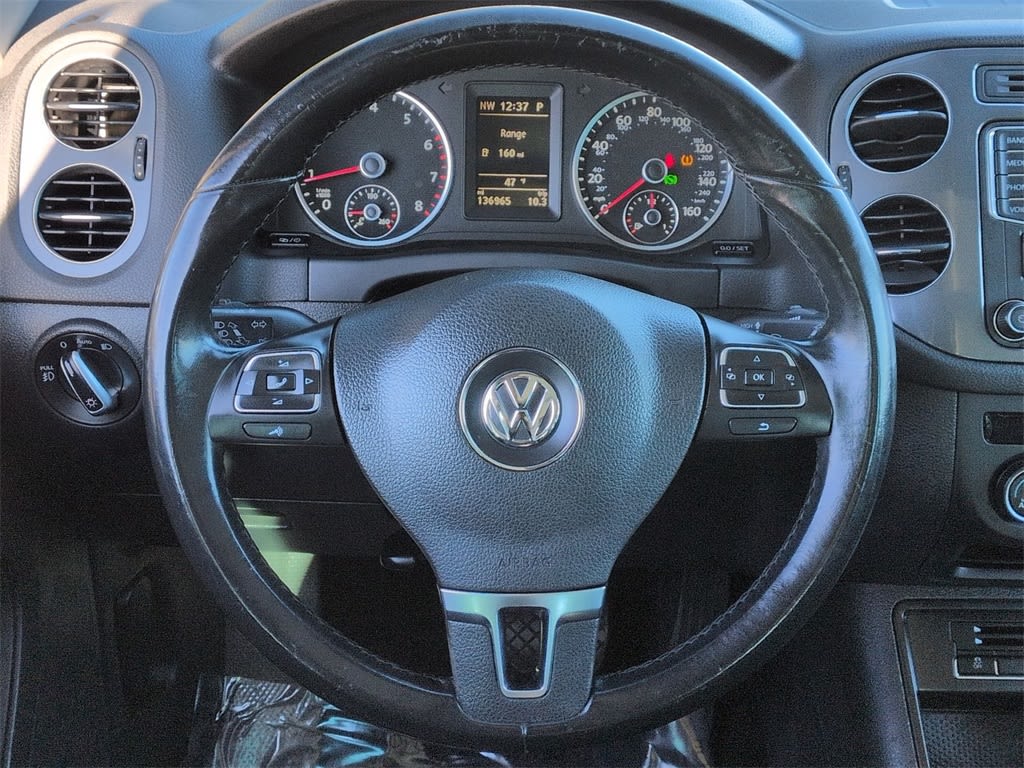 Thumbnail: 2016 Volkswagen Tiguan - 13
