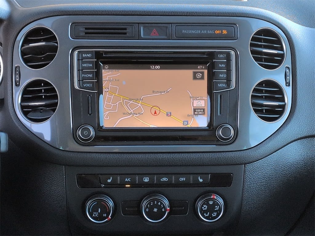 Thumbnail: 2016 Volkswagen Tiguan - 14