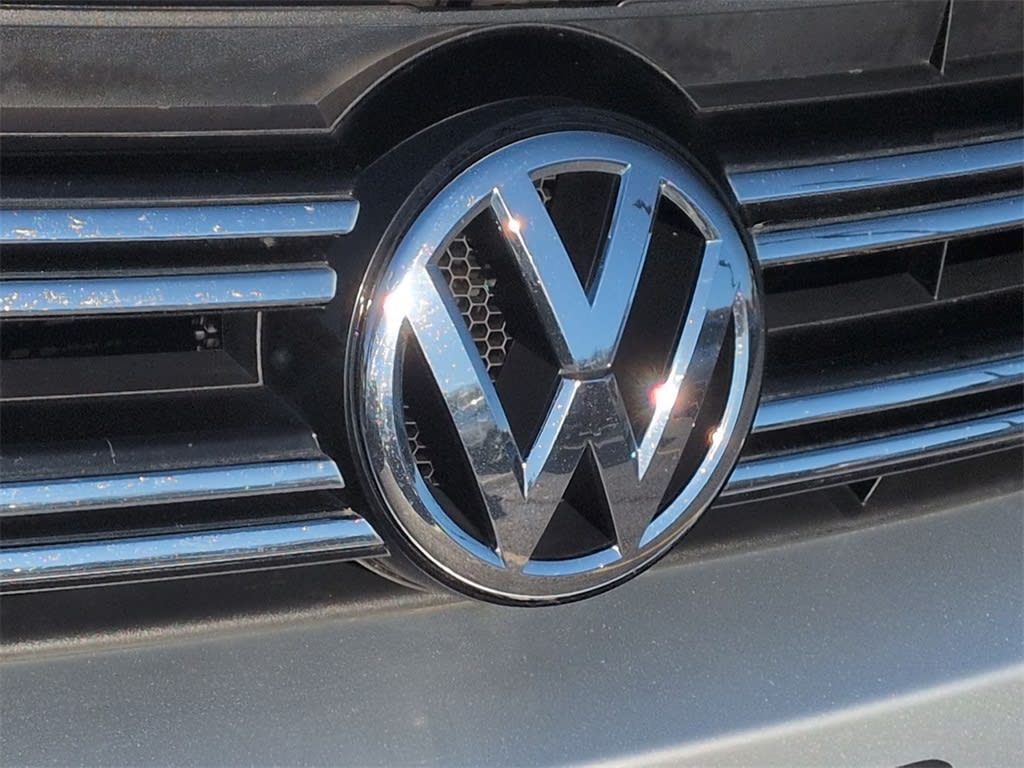 Thumbnail: 2016 Volkswagen Tiguan - 6