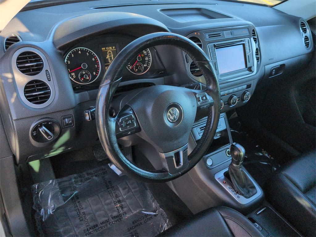 Thumbnail: 2016 Volkswagen Tiguan - 2