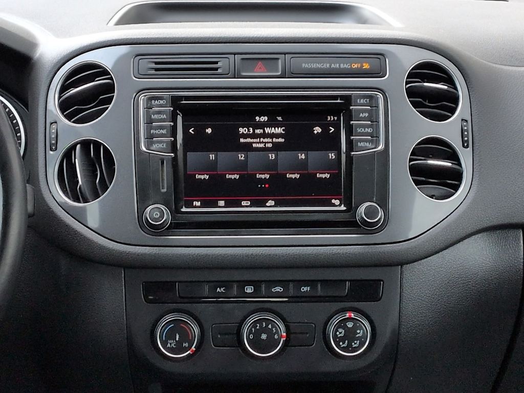 Thumbnail: 2018 Volkswagen Tiguan - 14